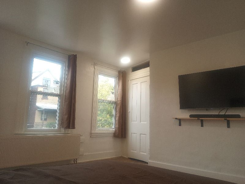 big bedroom, view 2