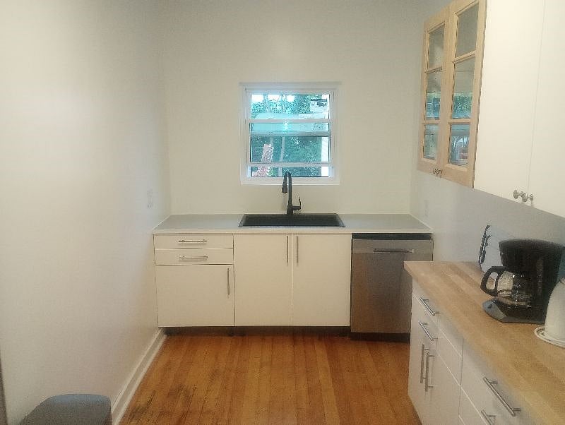 kitchen, view 1