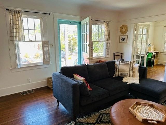 Furnished Finder property 569927_1 photo 3