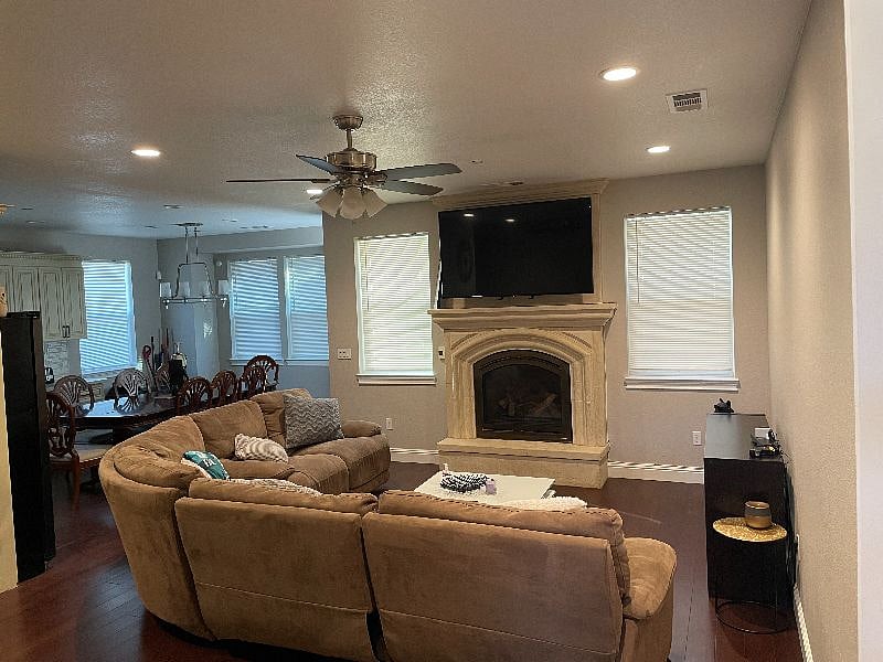 Furnished Finder property 569979_2 photo 3