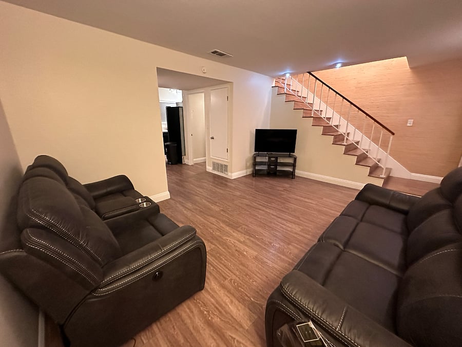 Furnished Finder property 569996_1 photo 4