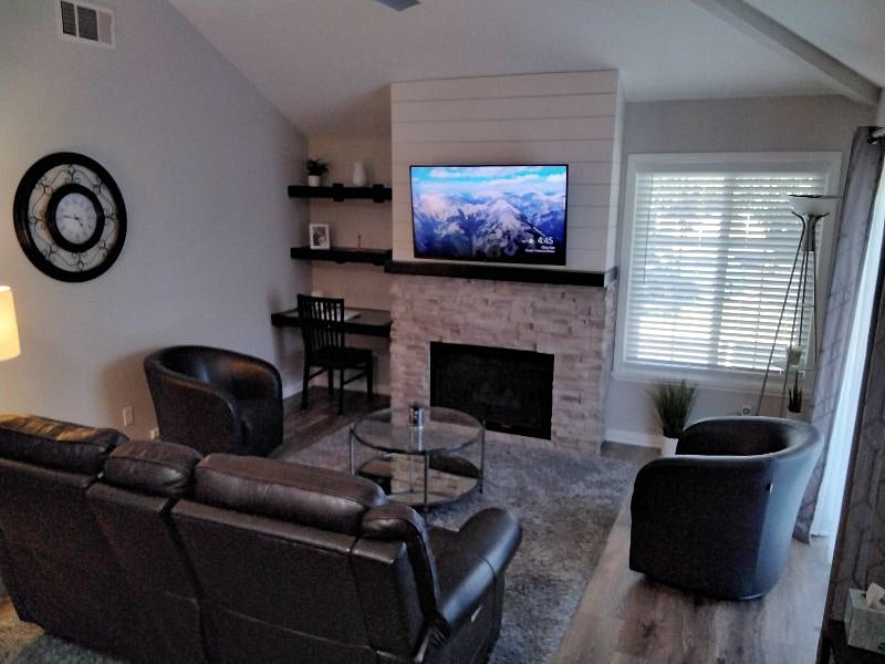 Furnished Finder property 570002_1 photo 7