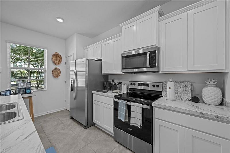Furnished Finder property 570017_1 photo 5