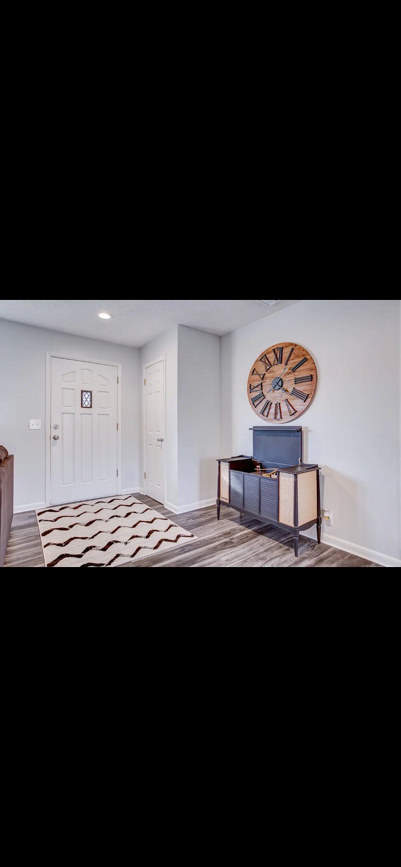 Furnished Finder property 570051_1 photo 3