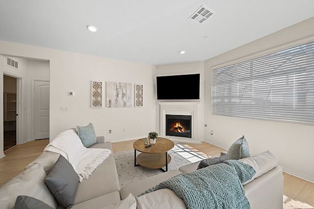 Furnished Finder property 570064_1 photo 7
