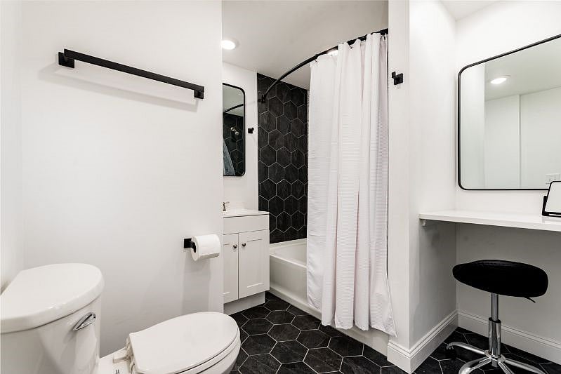 Furnished Finder property 570116_1 photo 18