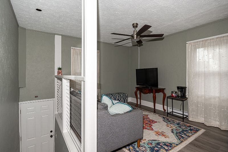 Furnished Finder property 570122_1 photo 3