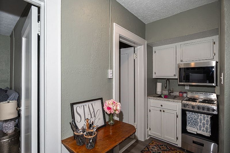 Furnished Finder property 570122_1 photo 12