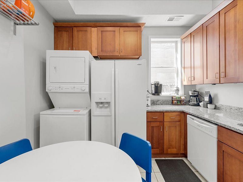 Furnished Finder property 570137_1 photo 23
