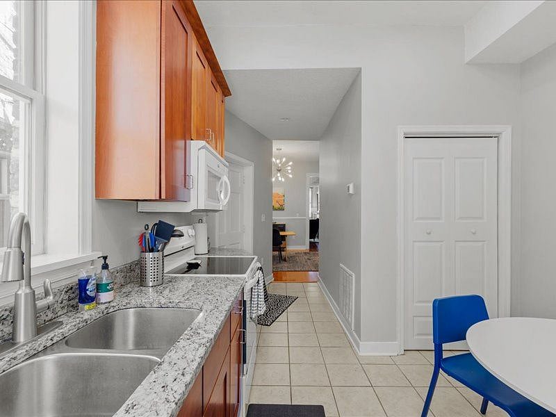 Furnished Finder property 570137_1 photo 33
