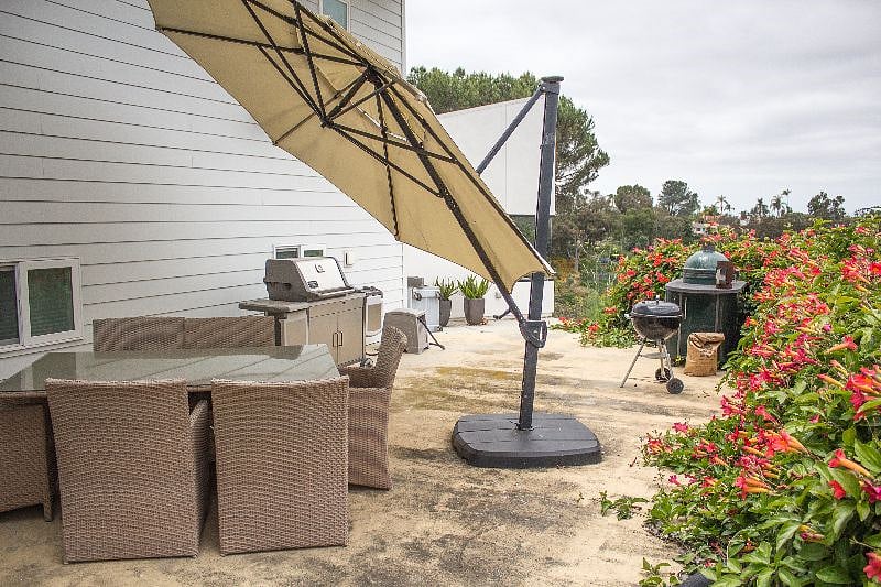 Shared outdoor dining with optional sun protection