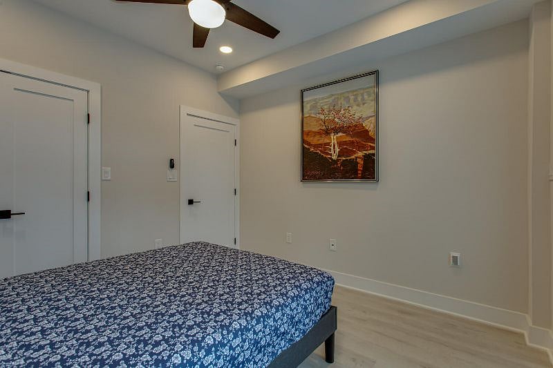 Furnished Finder property 570201_1 photo 18