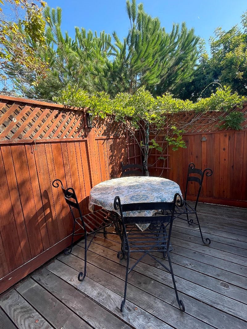 Furnished Finder property 570216_1 photo 18