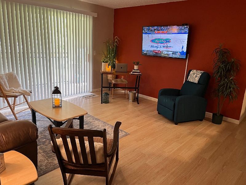 Furnished Finder property 570240_1 photo 3