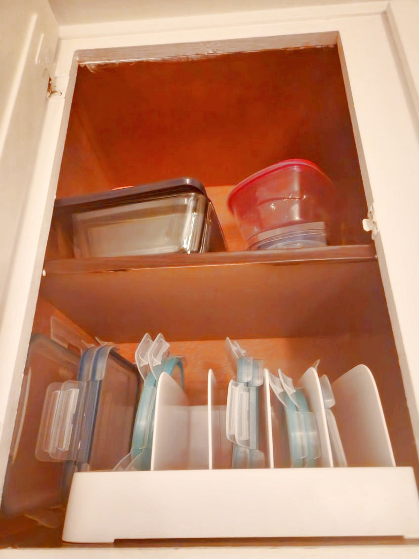 Kitchen shelf. 