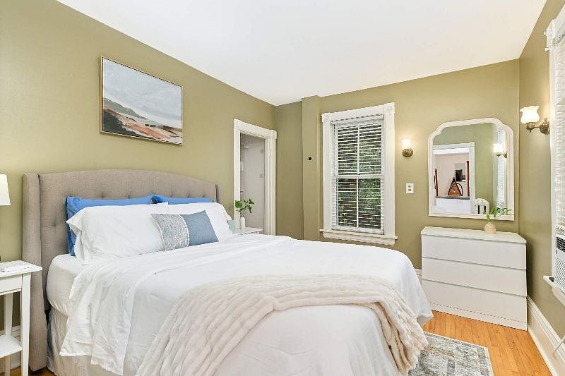 Furnished Finder property 570361_1 photo 3
