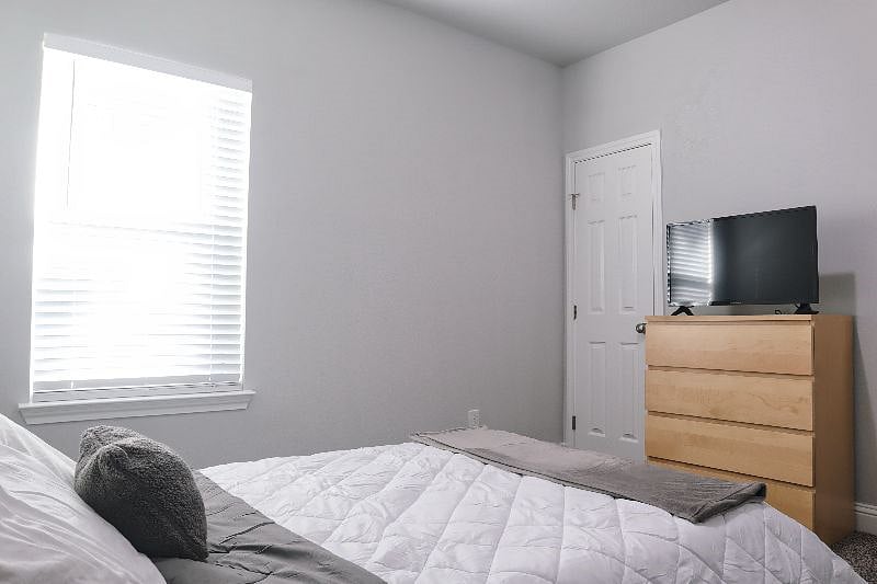 Furnished Finder property 570367_1 photo 2
