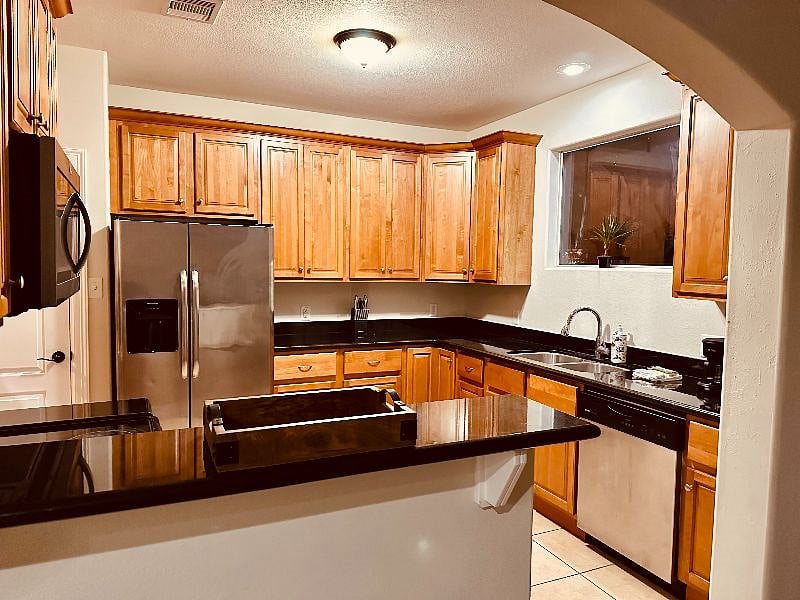 Furnished Finder property 570434_1 photo 5