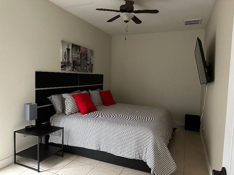 Furnished Finder property 570434_1 photo 13