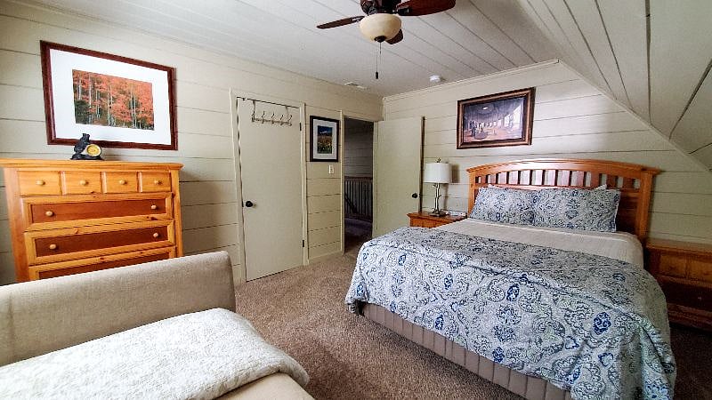 Bedroom #3 - Queen bed with twin-dresser-closet-ceiling fan, 2 side tables, 2 lamps