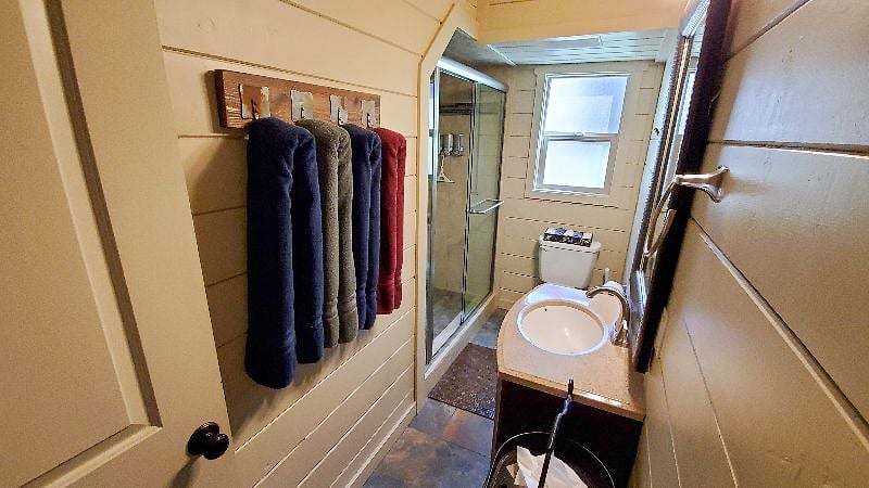 Downstairs full bathroom