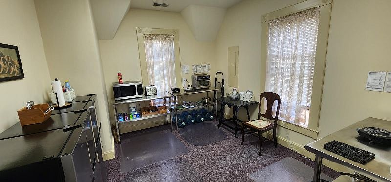 Furnished Finder property 570470_3 photo 17