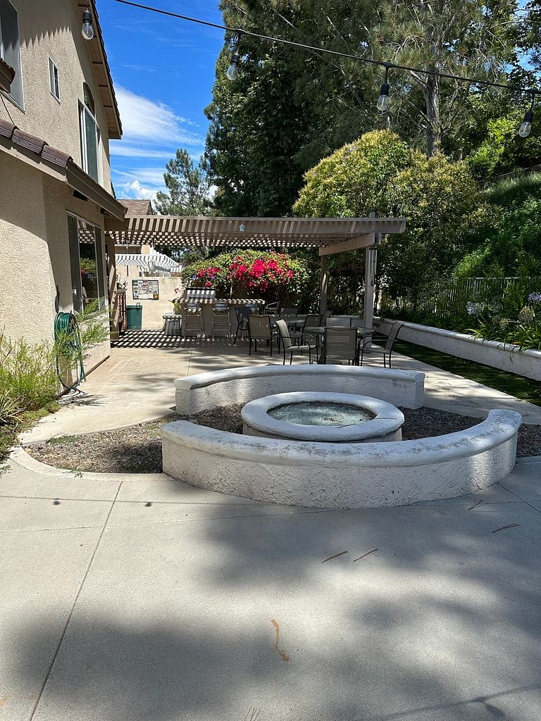 Furnished Finder property 570495_1 photo 10