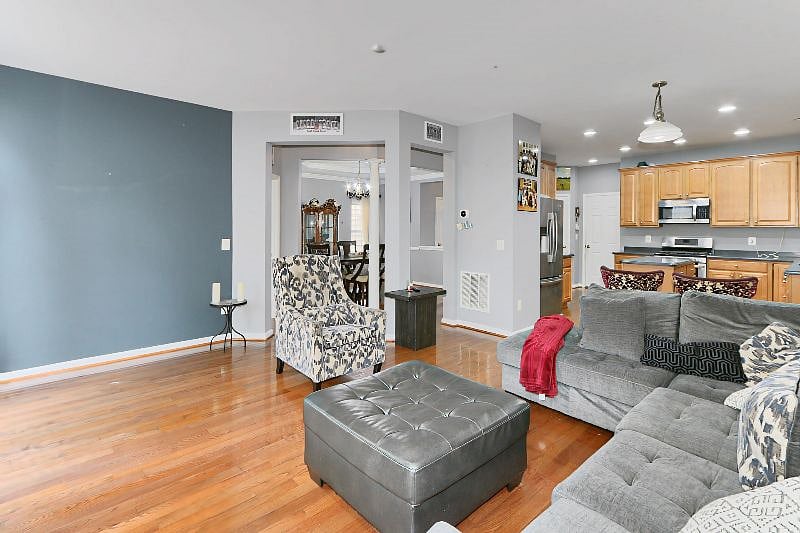 Furnished Finder property 570498_1 photo 13