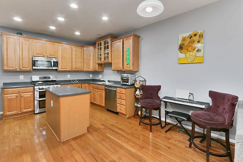 Furnished Finder property 570498_1 photo 17