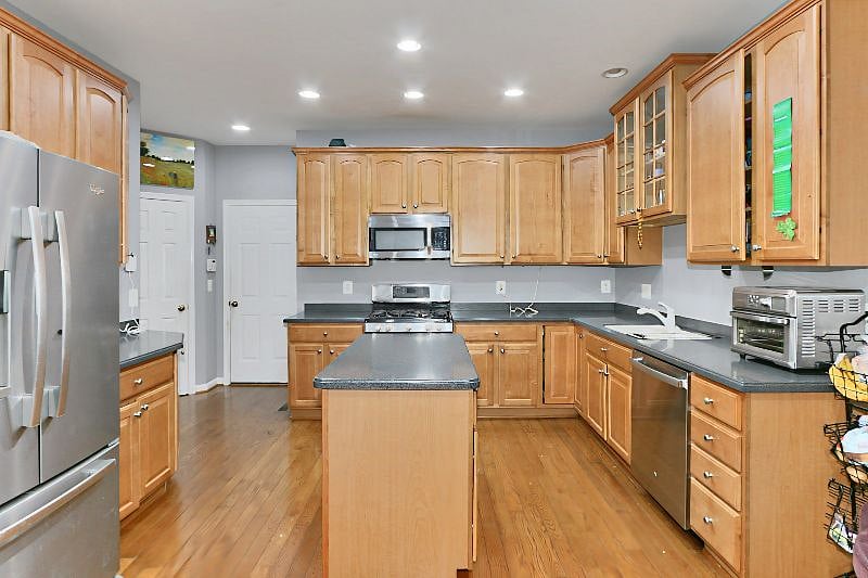 Furnished Finder property 570498_1 photo 18
