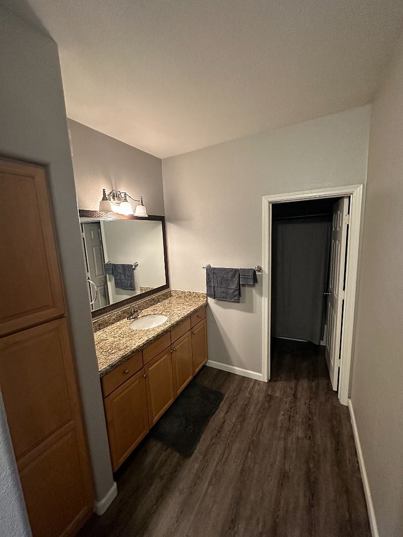 Furnished Finder property 570560_1 photo 8