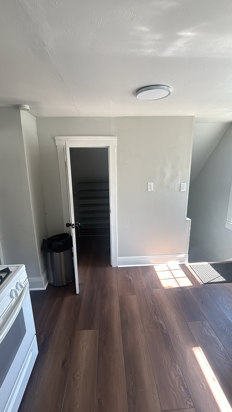 Furnished Finder property 570580_1 photo 8