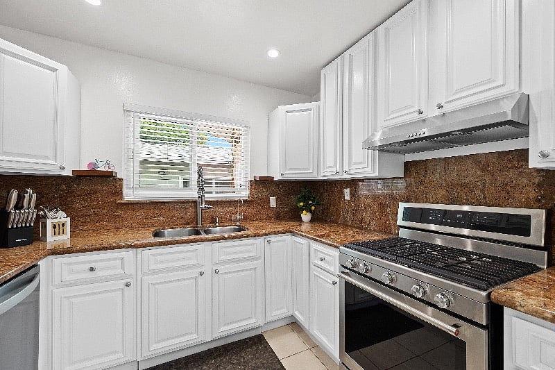 Furnished Finder property 570601_1 photo 52