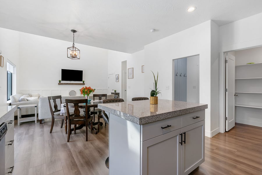 Furnished Finder property 570651_1 photo 23