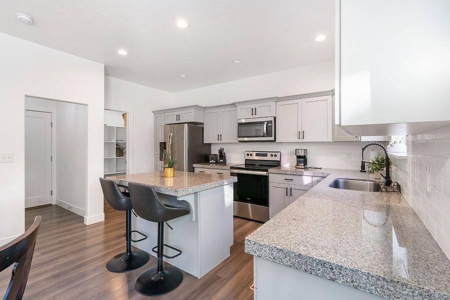 Furnished Finder property 570651_1 photo 24