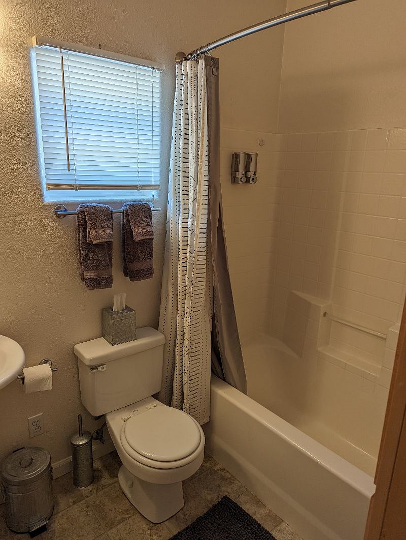 Furnished Finder property 570675_1 photo 6