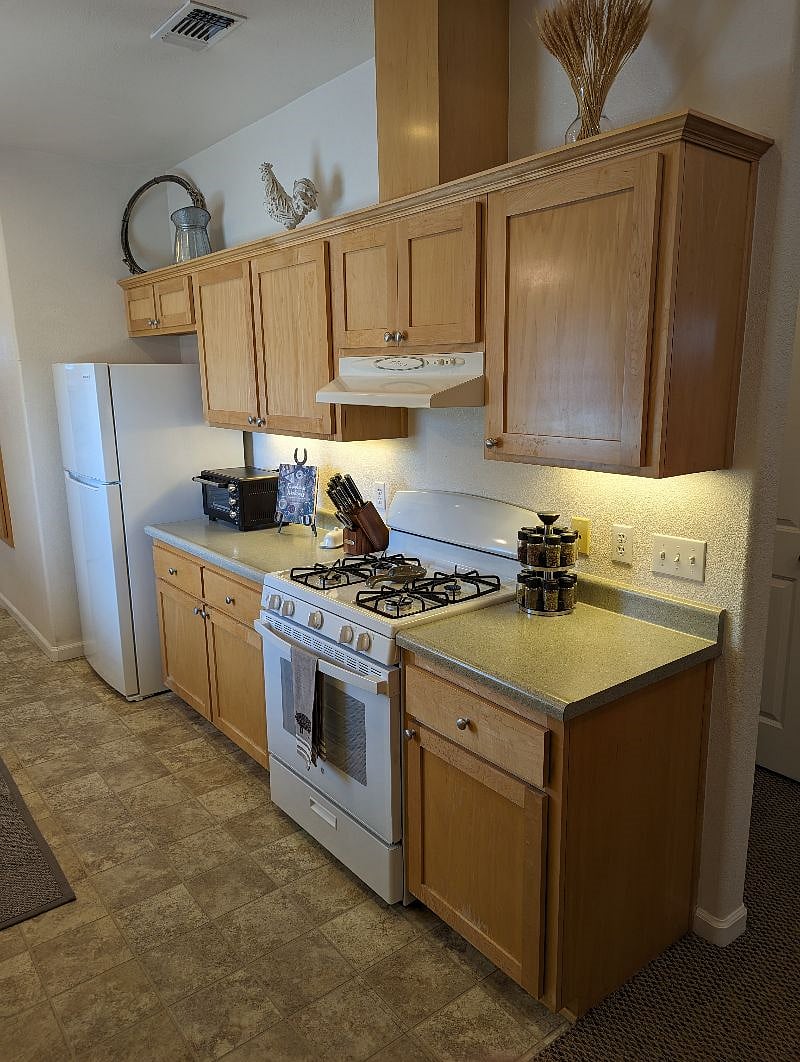 Furnished Finder property 570675_1 photo 8