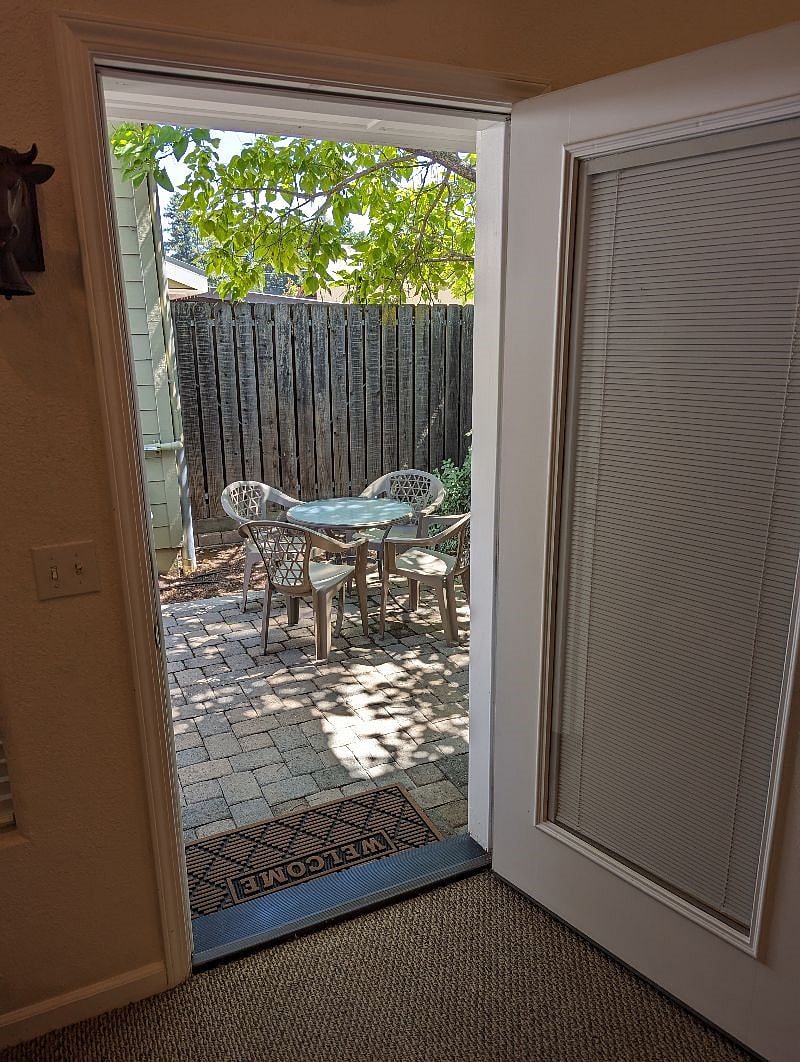 Furnished Finder property 570675_1 photo 12