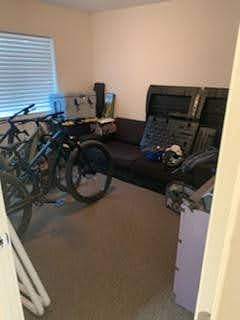 This is the second bedroom, the items are from the previous tenant. I will post a fresh picture soon, I am in the process of replacing some furniture.