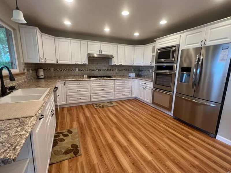 Furnished Finder property 570676_1 photo 8