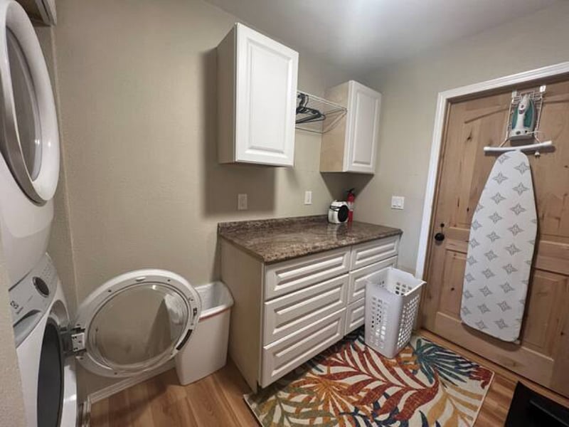 Furnished Finder property 570676_1 photo 11