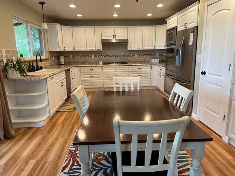 Furnished Finder property 570676_1 photo 24
