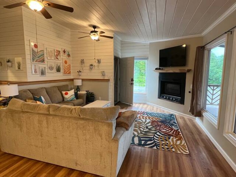 Furnished Finder property 570676_1 photo 33