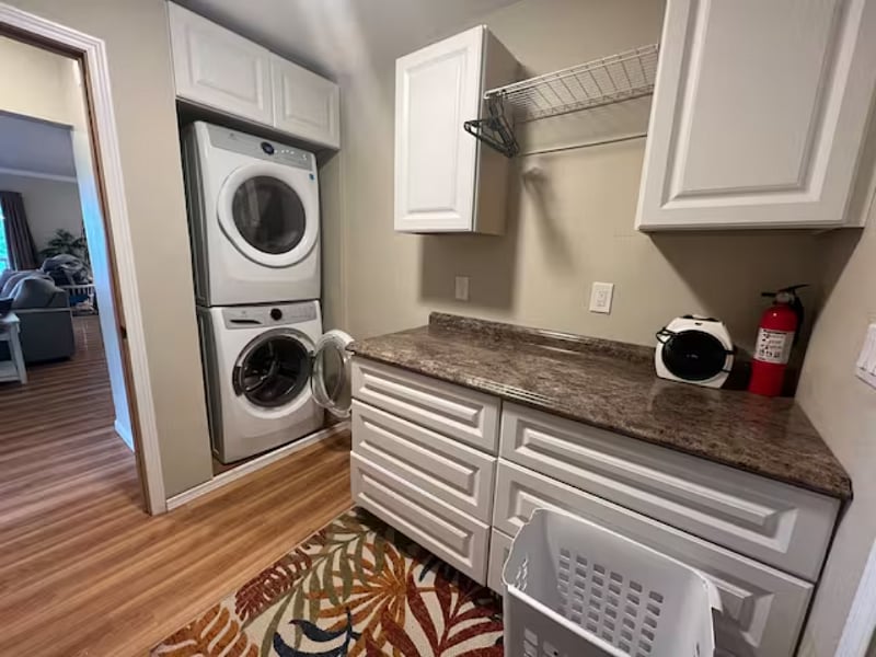 Furnished Finder property 570676_1 photo 46
