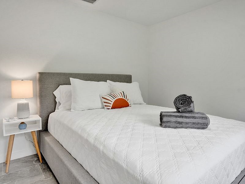 Furnished Finder property 570741_1 photo 18