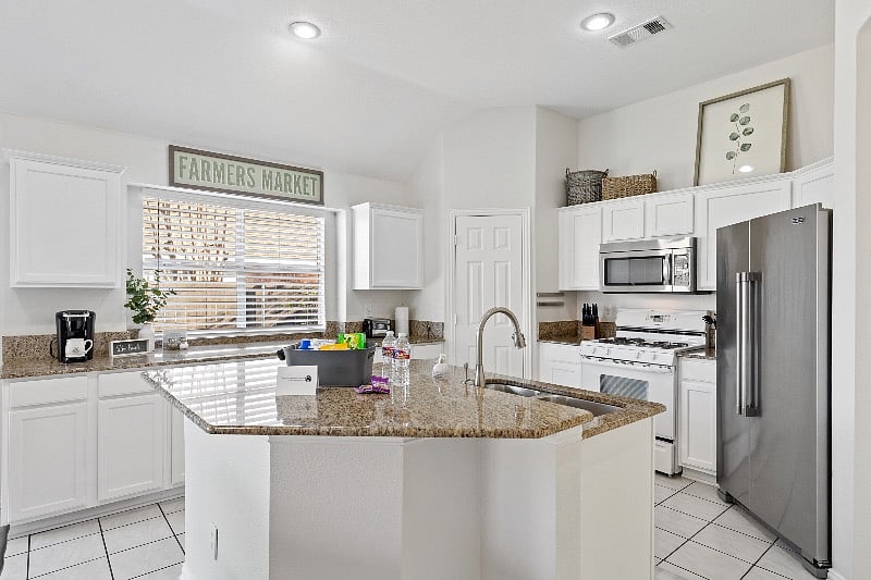 Furnished Finder property 570755_1 photo 4