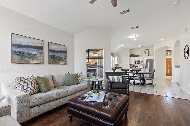 Furnished Finder property 570755_1 photo 2
