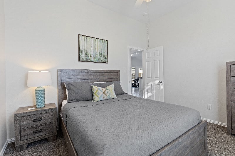 Furnished Finder property 570755_1 photo 17