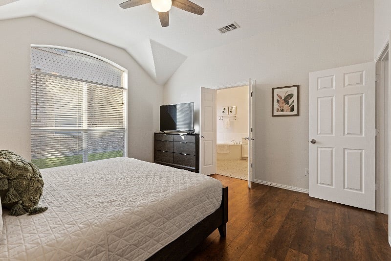 Furnished Finder property 570755_1 photo 12