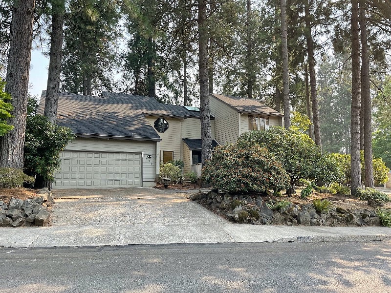 Beautiful and quiet Cinnamon Hill neighborhood, with mature trees and well-kept neighboring homes.
